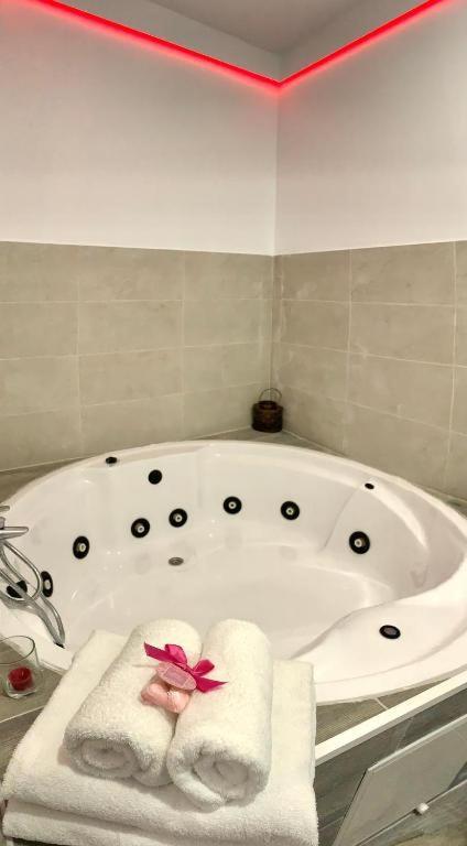 Hostal El Castillo 알칼라데과다이라 외부 사진