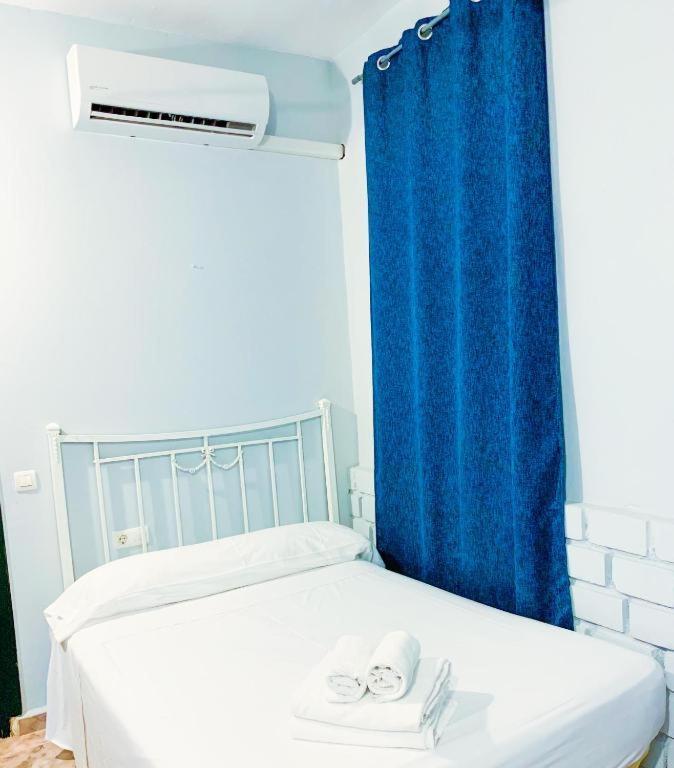 Hostal El Castillo 알칼라데과다이라 외부 사진